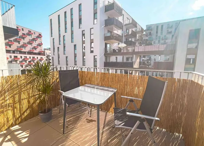 Apartman Modern & Sunny 52m2 With Balcony & Fast Wifi Bécs